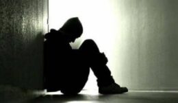 suicidio-kwBG-U3140595657146pw-593×443@Corriere-Web-Sezioni