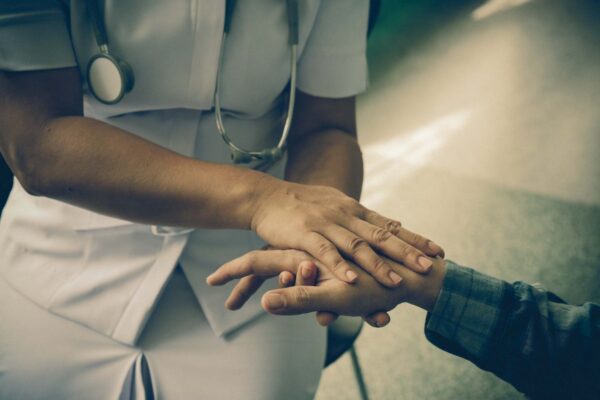 S&V FOCUS | Cure palliative: il ruolo della psicologia per il malato e per l’equipe curante